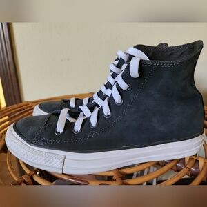 Converse hi tops
